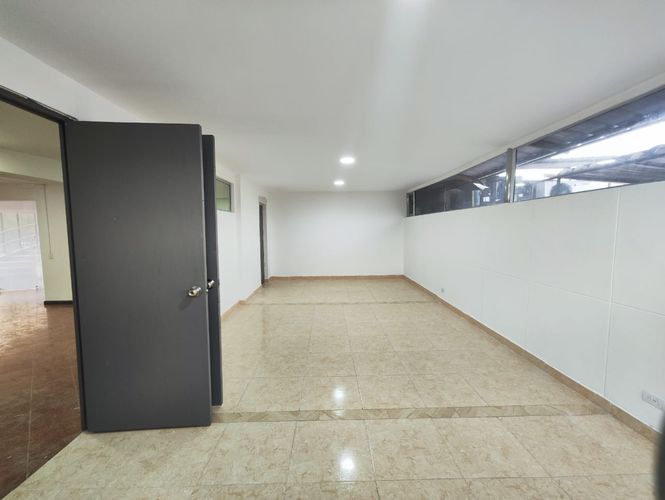 Bodega en arriendo en Guayabal, Medellín, 400 m² · foto 5 de 20