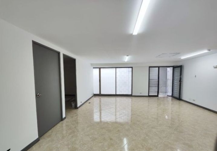 Bodega en arriendo en Guayabal, Medellín, 400 m² · foto 17 de 20