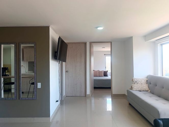 Apartamento de 2 alcobas en arriendo en El Poblado, Medellín, 50 m² · foto 3 de 16