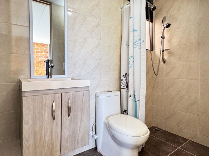 Apartamento de 2 alcobas en venta en Cuatro Esquinas, Rionegro, 57 m² · foto 9 de 12