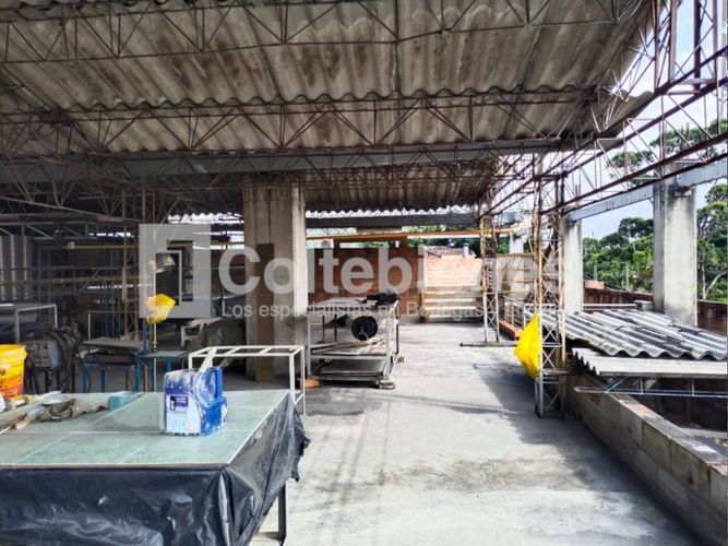 Edificio en venta en Trinidad, Medellín, 980 m² · foto 3 de 10
