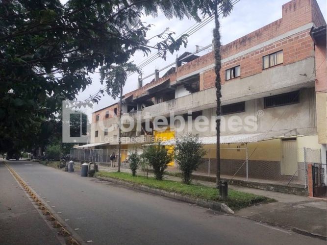 Edificio en venta en Trinidad, Medellín, 980 m² · foto 6 de 10