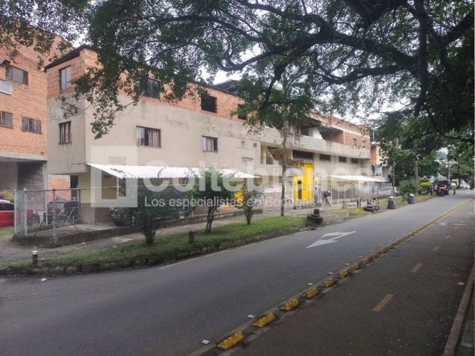 Edificio en venta en Trinidad, Medellín, 980 m² · foto 7 de 10