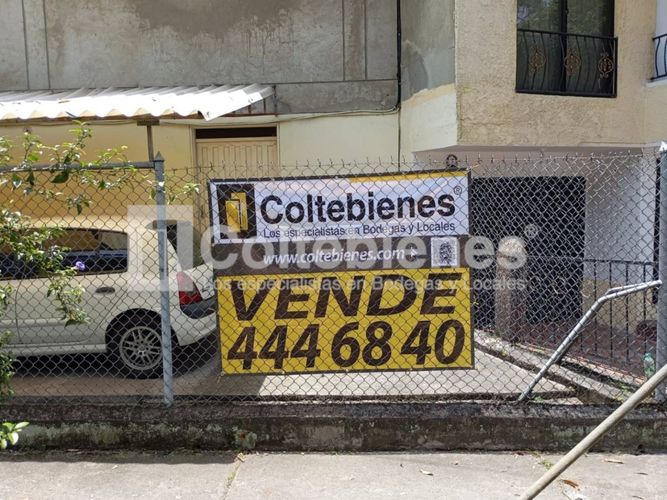 Edificio en venta en Trinidad, Medellín, 980 m² · foto 9 de 10