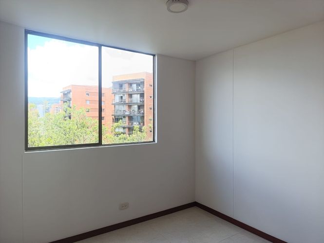 Apartamento de 2 alcobas en arriendo en El Poblado, Medellín, 90 m² · foto 7 de 17