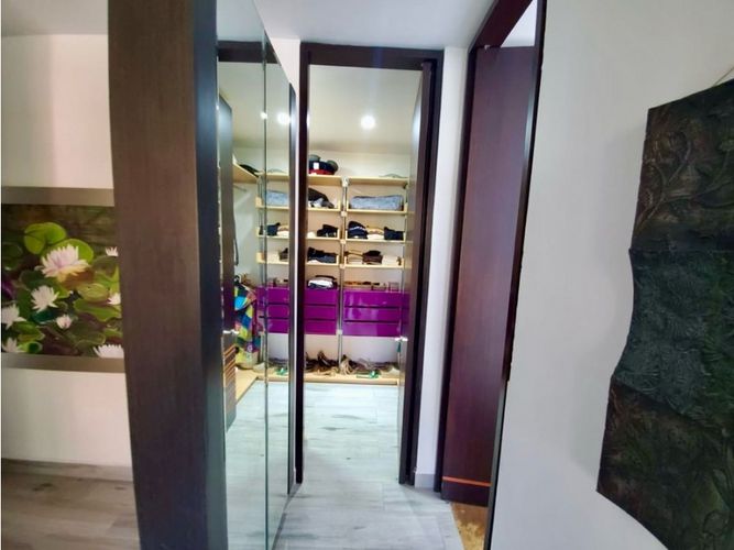 Apartamento de 3 alcobas en venta en La Visitación, Medellín, 254 m² · foto 16 de 21
