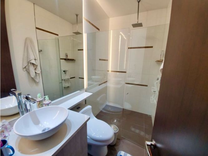 Apartamento de 3 alcobas en venta en La Visitación, Medellín, 254 m² · foto 20 de 21