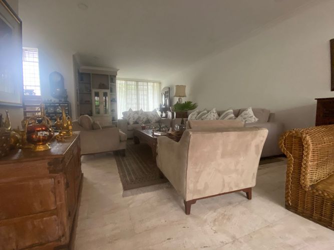 Casa de 3 alcobas en venta en Santa Teresita, Cali, 381 m² · foto 10 de 24