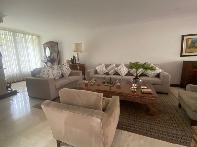 Casa de 3 alcobas en venta en Santa Teresita, Cali, 381 m² · foto 8 de 24