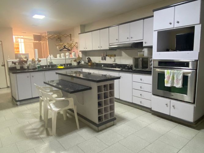 Casa de 3 alcobas en venta en Santa Teresita, Cali, 381 m² · foto 14 de 24