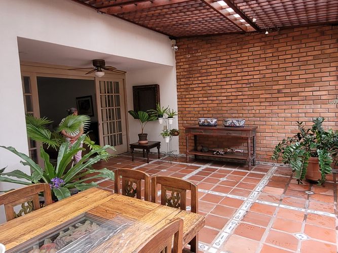 Casa de 3 alcobas en venta en Santa Teresita, Cali, 381 m² · foto 5 de 24