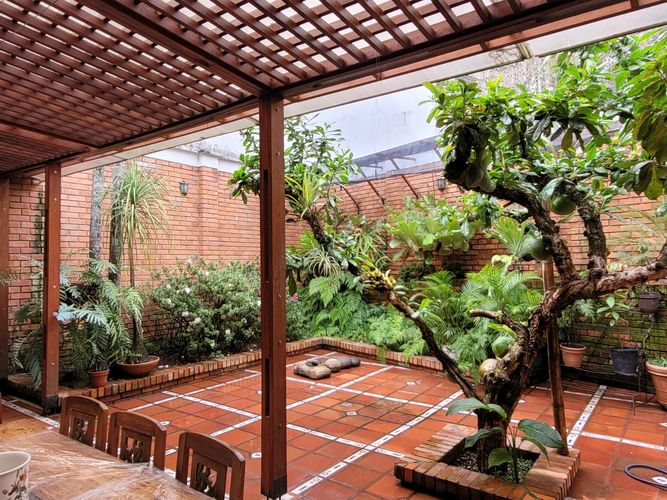 Casa de 3 alcobas en venta en Santa Teresita, Cali, 381 m² · foto 3 de 24