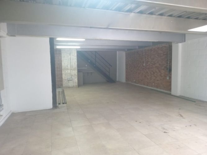 Local en arriendo en Laureles, Medellín, 135 m² · foto 3 de 8