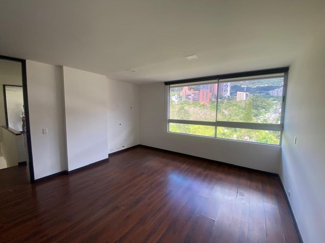 Oficina en venta en Las Palmas, Medellín, 115 m² · foto 2 de 13