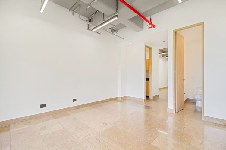 Oficina en arriendo en Loma Del Chocho, Envigado, 63 m² · foto 4 de 10