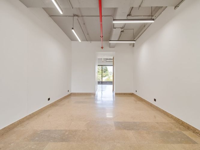 Oficina en arriendo en Loma Del Chocho, Envigado, 63 m² · foto 5 de 10