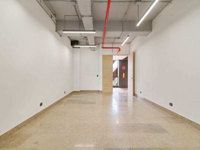 Oficina en arriendo en Loma Del Chocho, Envigado, 63 m² · foto 8 de 10