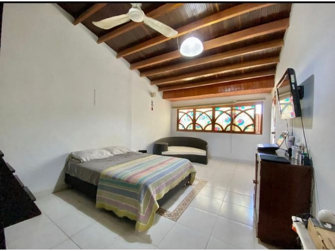 Casa de 5 alcobas en venta en Las Tres Cruces, Santa Marta, 269 m² · foto 10 de 14