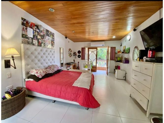 Casa de 5 alcobas en venta en Las Tres Cruces, Santa Marta, 269 m² · foto 12 de 14