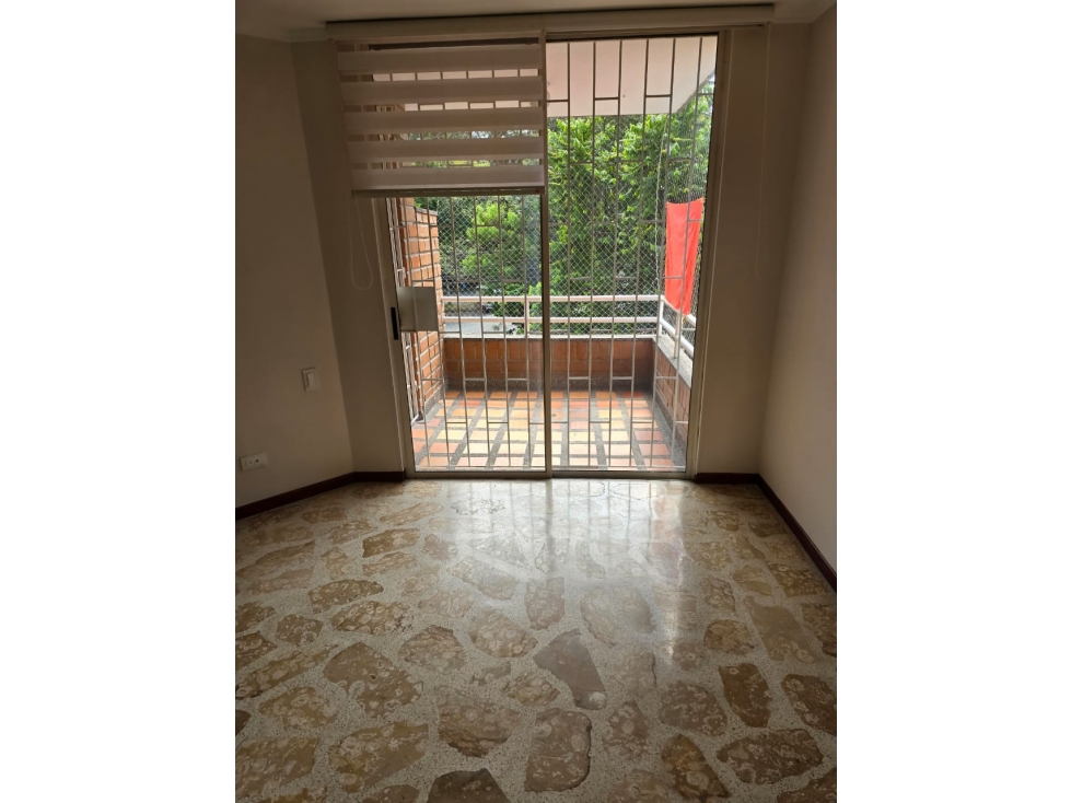 Apartamento en venta en Laureles, Medellín 2