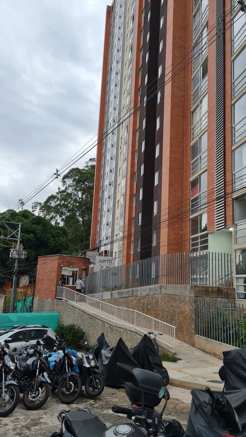 Apartamento de 3 alcobas en venta en Las Lomitas, Sabaneta, 55 m² · foto 15 de 21
