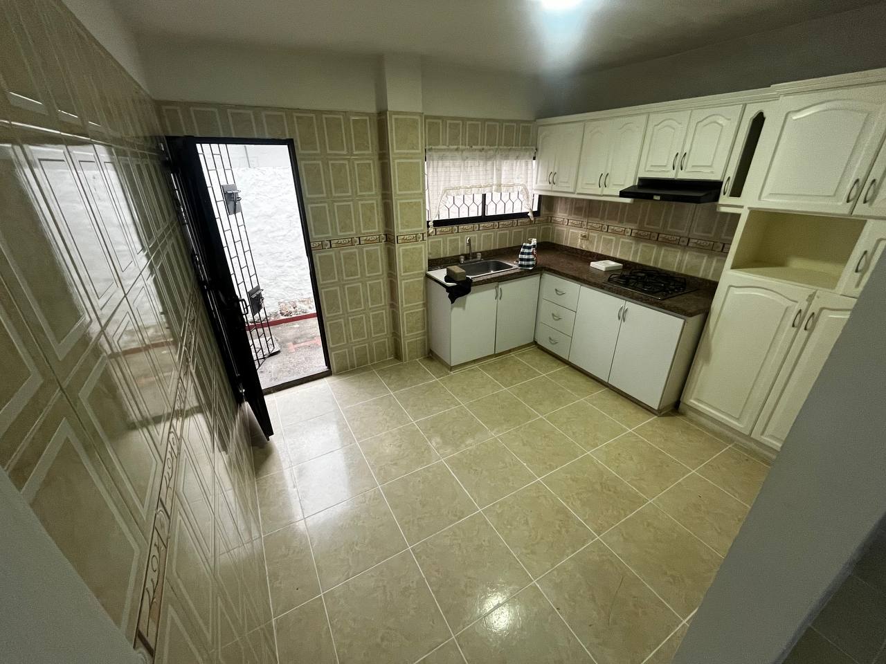 Casa en venta en Paraiso, Barranquilla · foto 3 de 24