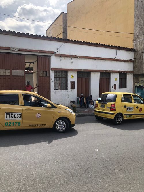 Casa de 4 alcobas en venta en Bolivar, Bucaramanga, 327 m² · foto 2 de 6