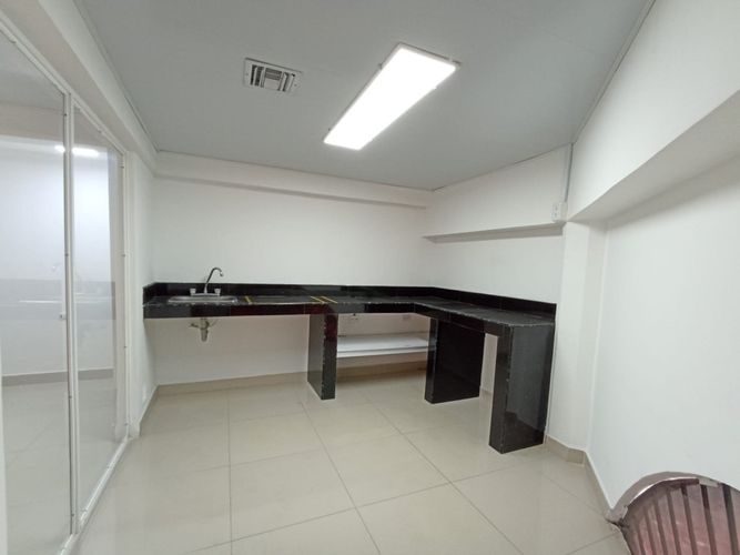 Local en venta en Ciudad Los Alamos, Cali, 38 m² · foto 18 de 18