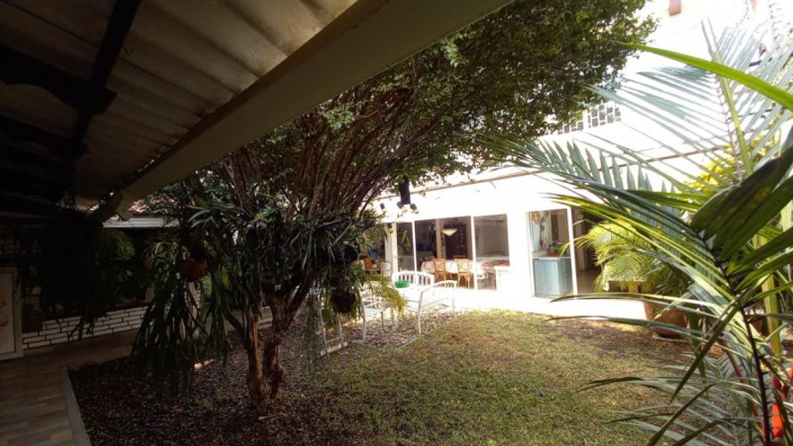 Casa de 4 alcobas en venta en La Flora, Cali, 338 m² · foto 10 de 24
