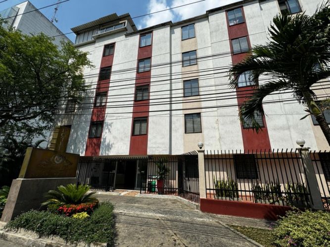 Apartamento de 20 alcobas en venta en Tequendama, Cali · foto 1 de 14