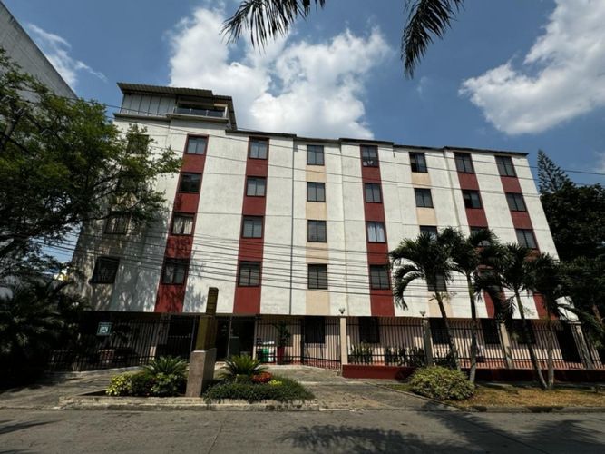 Apartamento de 20 alcobas en venta en Tequendama, Cali · foto 2 de 14