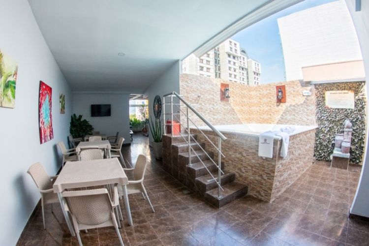 Apartamento de 20 alcobas en venta en Tequendama, Cali · foto 3 de 14