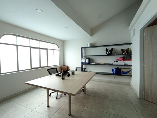 Casa de 4 alcobas en venta en Santa Monica, Cali, 220 m² · foto 3 de 24