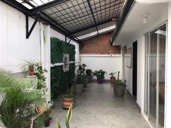 Casa de 7 alcobas en venta en San Vicente, Cali, 270 m² · foto 11 de 24