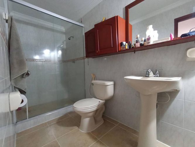 Casa de 9 alcobas en venta en Las Ceibas, Cali, 114 m² · foto 10 de 24