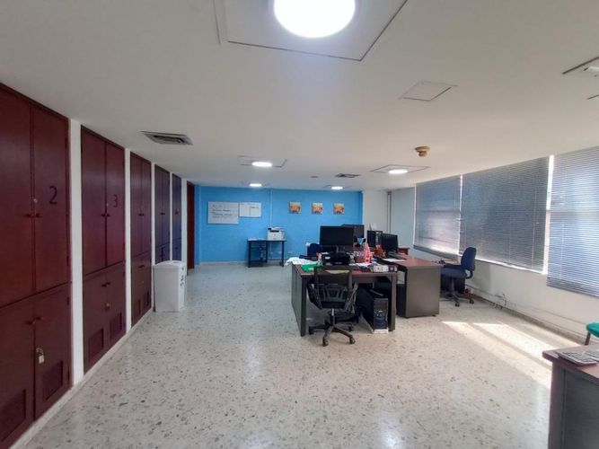 Edificio en venta en Popular, Cali, 100 m² · foto 10 de 24