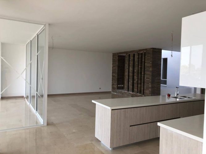 Apartamento en venta en Tejares Cristales, Cali · foto 2 de 14
