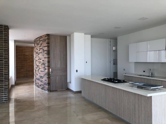 Apartamento en venta en Tejares Cristales, Cali · foto 3 de 14