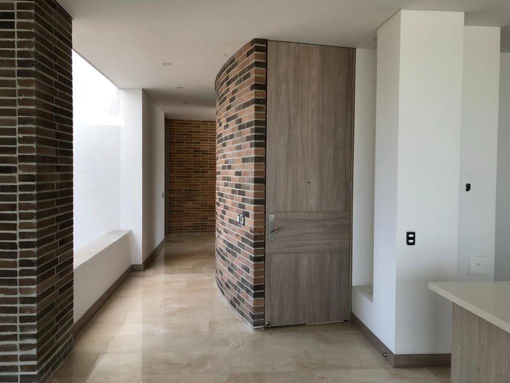 Apartamento en venta en Tejares Cristales, Cali · foto 5 de 14