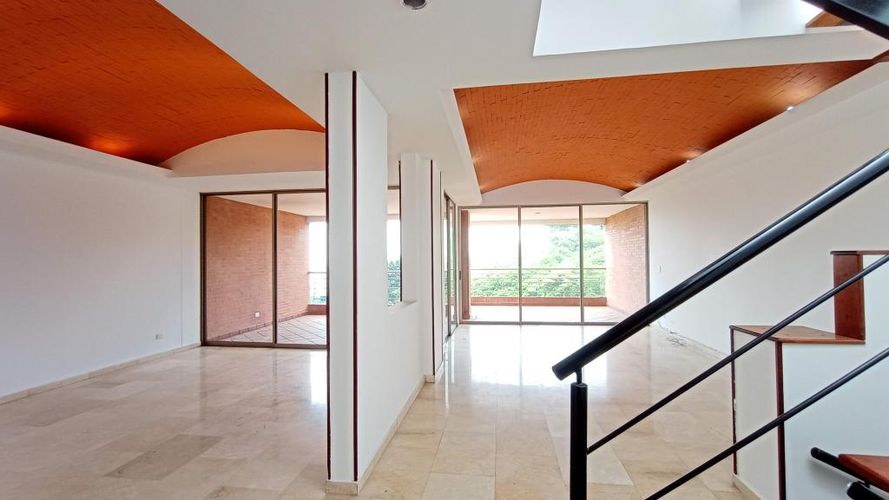 Apartamento en venta en Altos De Menga, Cali · foto 5 de 24