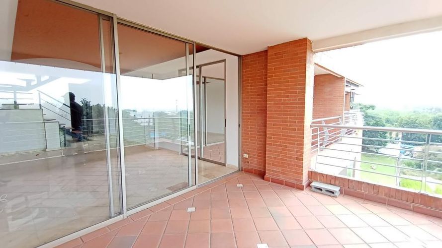 Apartamento en venta en Altos De Menga, Cali · foto 11 de 24