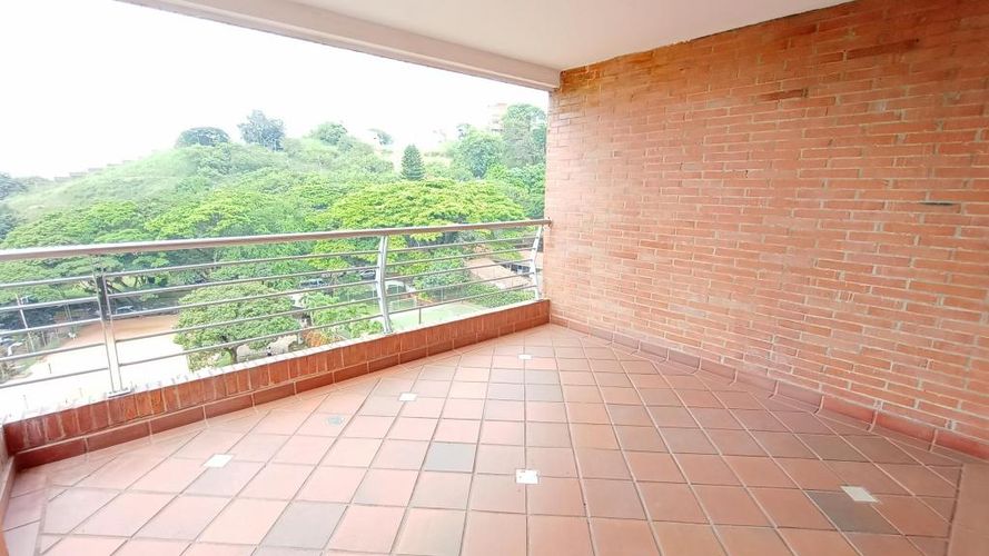 Apartamento en venta en Altos De Menga, Cali · foto 12 de 24