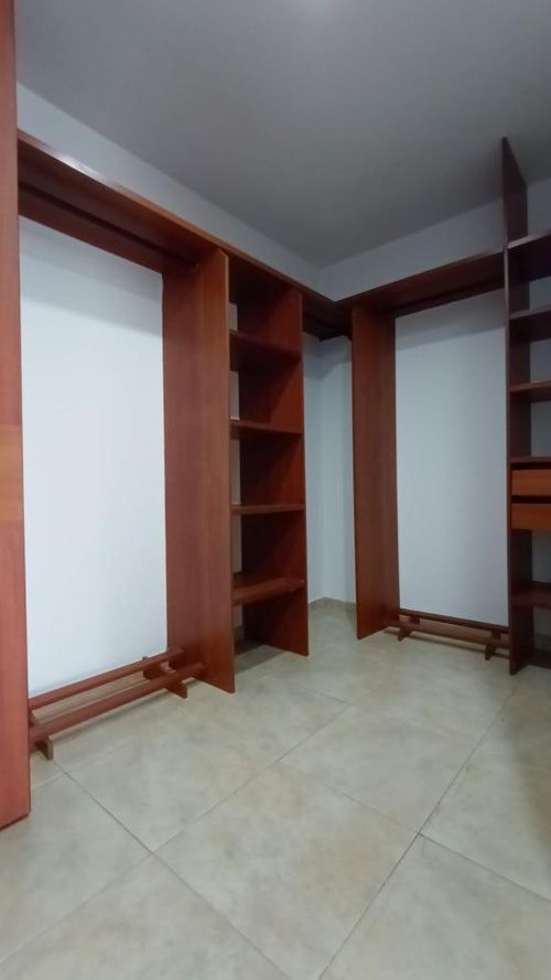 Apartamento en venta en Altos De Menga, Cali · foto 17 de 24
