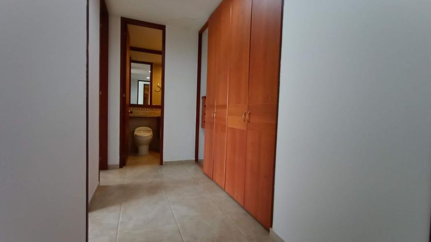 Apartamento en venta en Altos De Menga, Cali · foto 19 de 24