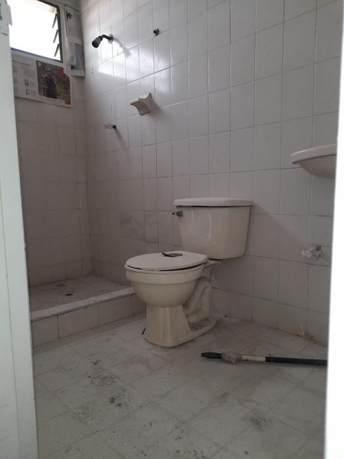 Bodega en venta en Guayaquil, Cali, 200 m² · foto 18 de 19