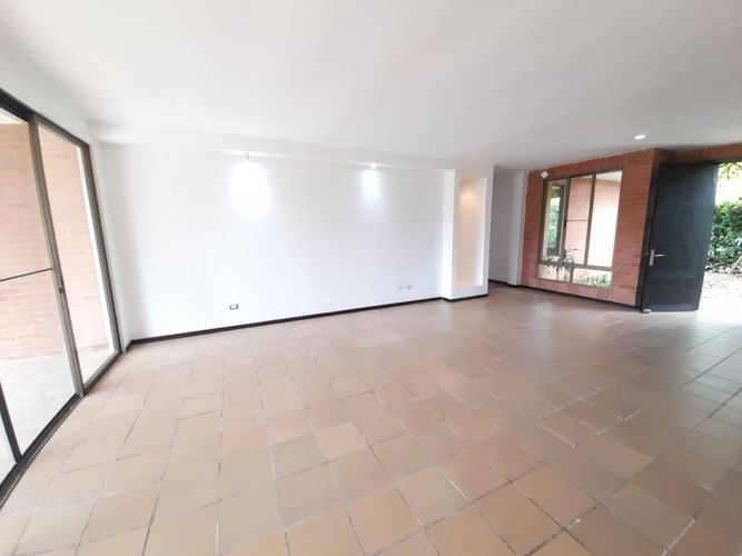 Casa de 4 alcobas en venta en La Morada, Jamundí, 265 m² · foto 11 de 24