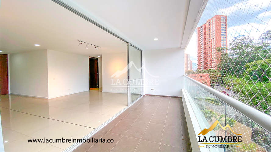 Apartamento de 3 alcobas en arriendo en Los Balsos, Medellín, 110 m² · foto 4 de 14