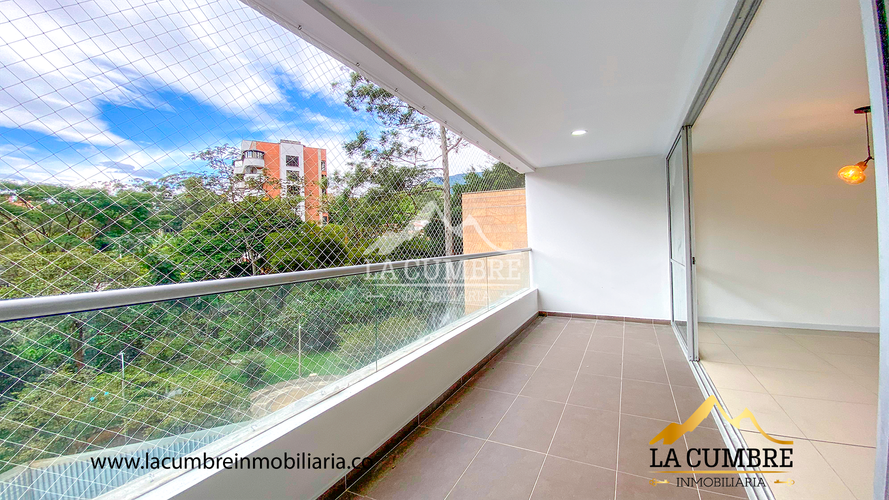 Apartamento de 3 alcobas en arriendo en Los Balsos, Medellín, 110 m² · foto 5 de 14