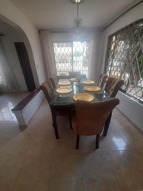 Casa de 5 alcobas en venta en Primero De Mayo, Cali, 300 m² · foto 5 de 24