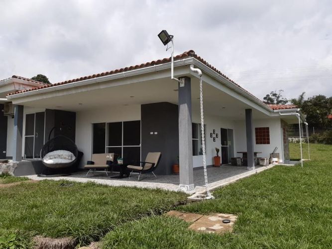 Casa de 3 alcobas en venta en San Antonio, Jamundí, 450 m² · foto 5 de 24